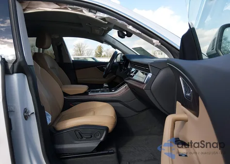 2019 Audi Q8 55 Premium z USA, uszkodzony, nr VIN WA1CVAF11KD009297